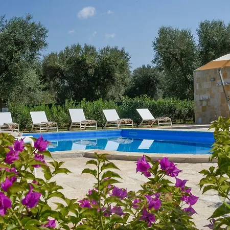 Theros With Pool And Jacuzzi Apartamento San Michele Salentino