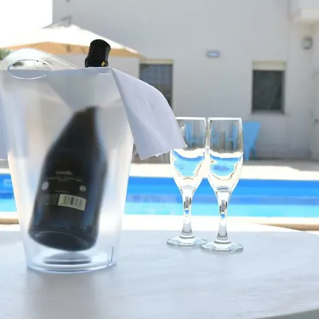 Theros With Pool And Jacuzzi Apartamento *